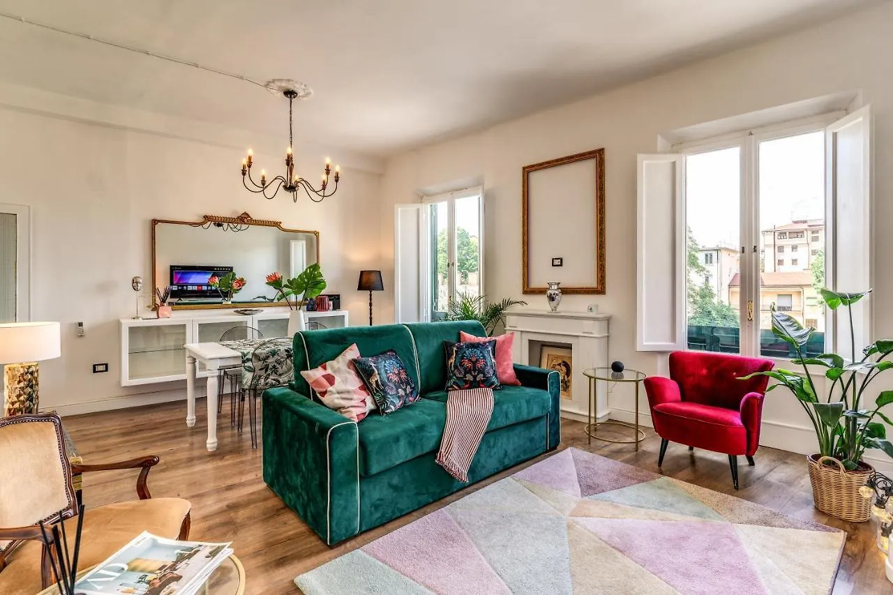 Aweshomeitaly - Pisa Park View Apartment